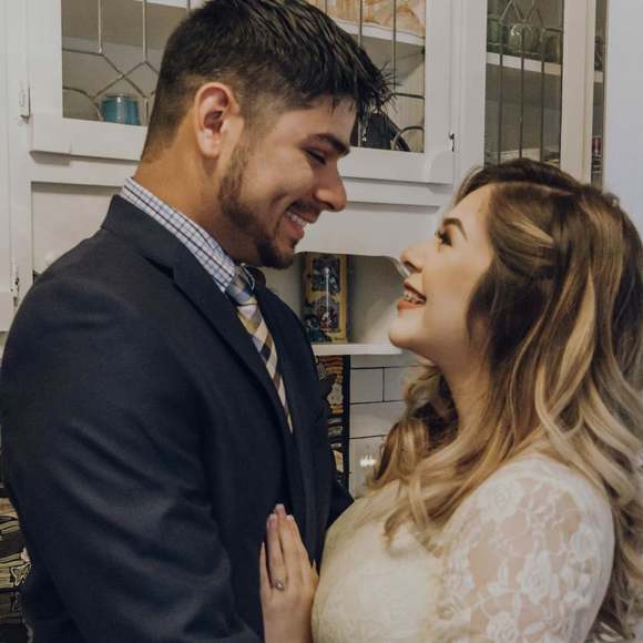 Meet your Posher, Carina - Picture 1 of 1